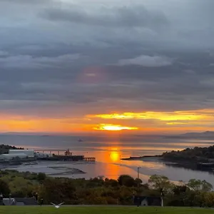 Homestay Sea View House 10 Min To Edinburgh, Inverkeithing